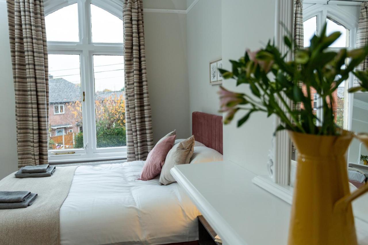 Kings Apartment Chester Exteriör bild